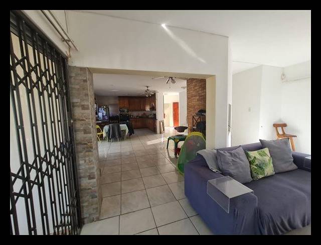 4 BEDROOM HOUSE FOR SALE IN SUNNINGDALE